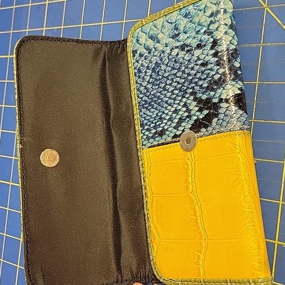 Patchwork Standard Wallet 7.5" x 4" Brand New Check Book Included - Picture 4 of 10